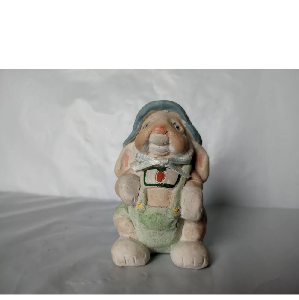 Vintage Dreamsicles Cast Art Bunny Rabbit Figurine Signed Kristin Haynes 1993